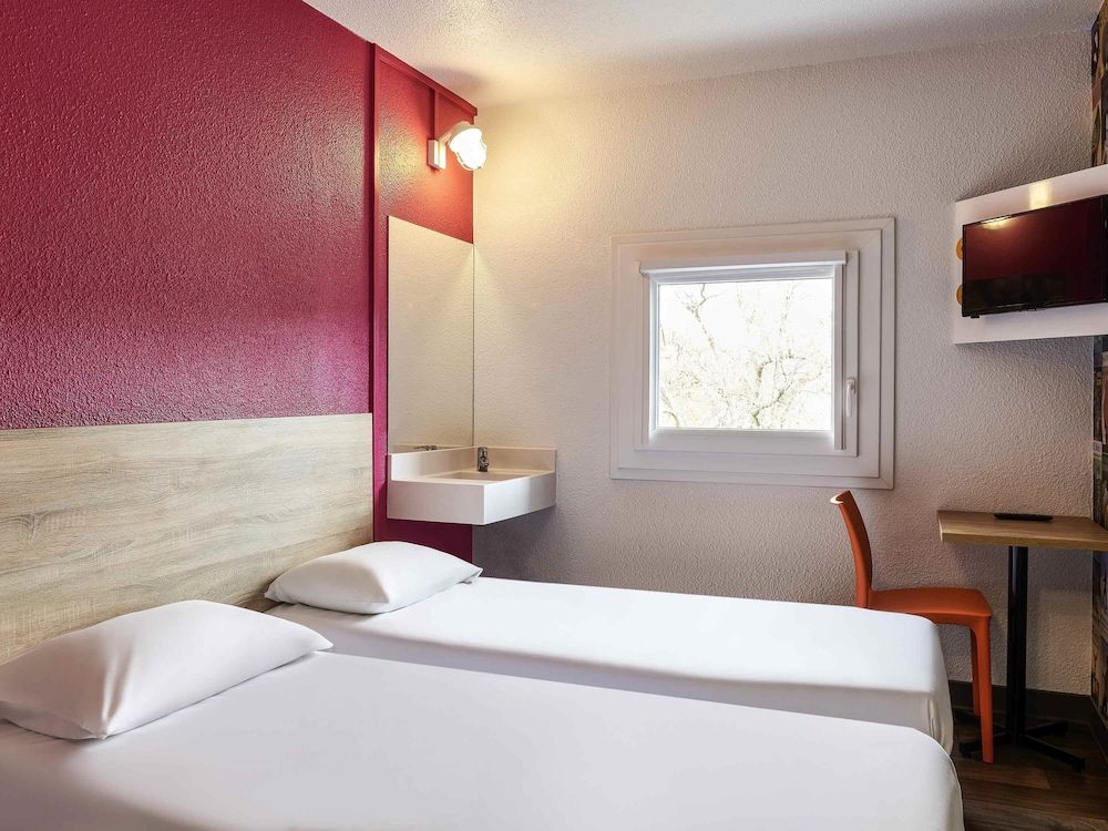 Twin room (Side Car)