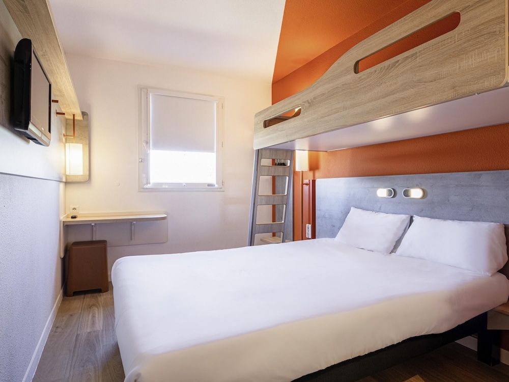 Triple Room, Multiple Beds
