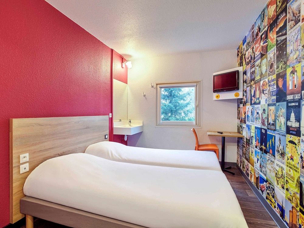 Room, 2 Twin Beds (Side Car)