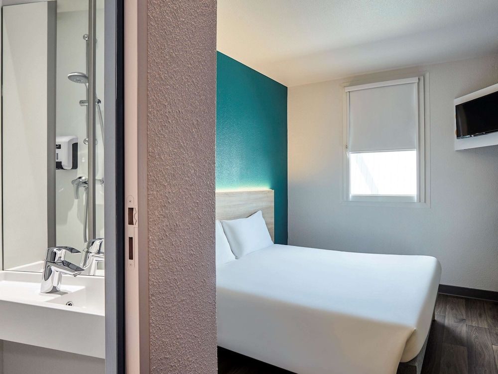 Room, 1 Double Bed, Private Bathroom (Cabrio)