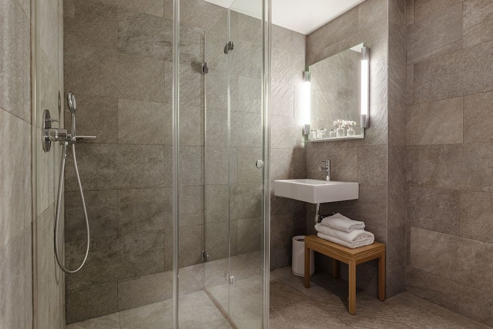 undefined 9Hotel Republique 10