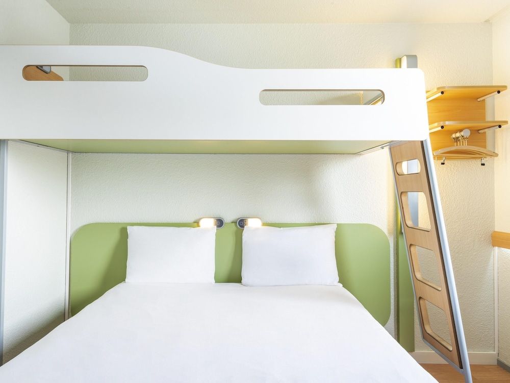 Triple Room, Multiple Beds