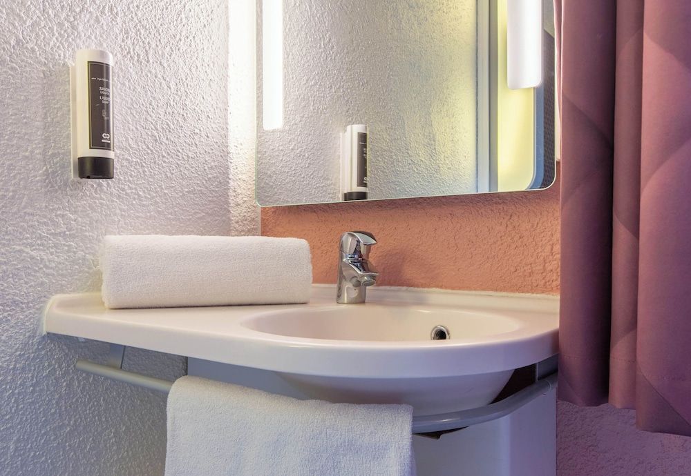 B&B HOTEL Châteauroux A20 L'Occitane Double Room, Non Smoking 4