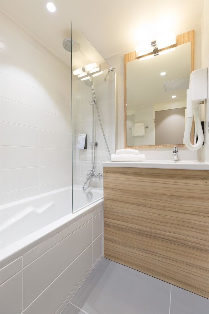 Next Generation, Room, 3 Twin Beds
