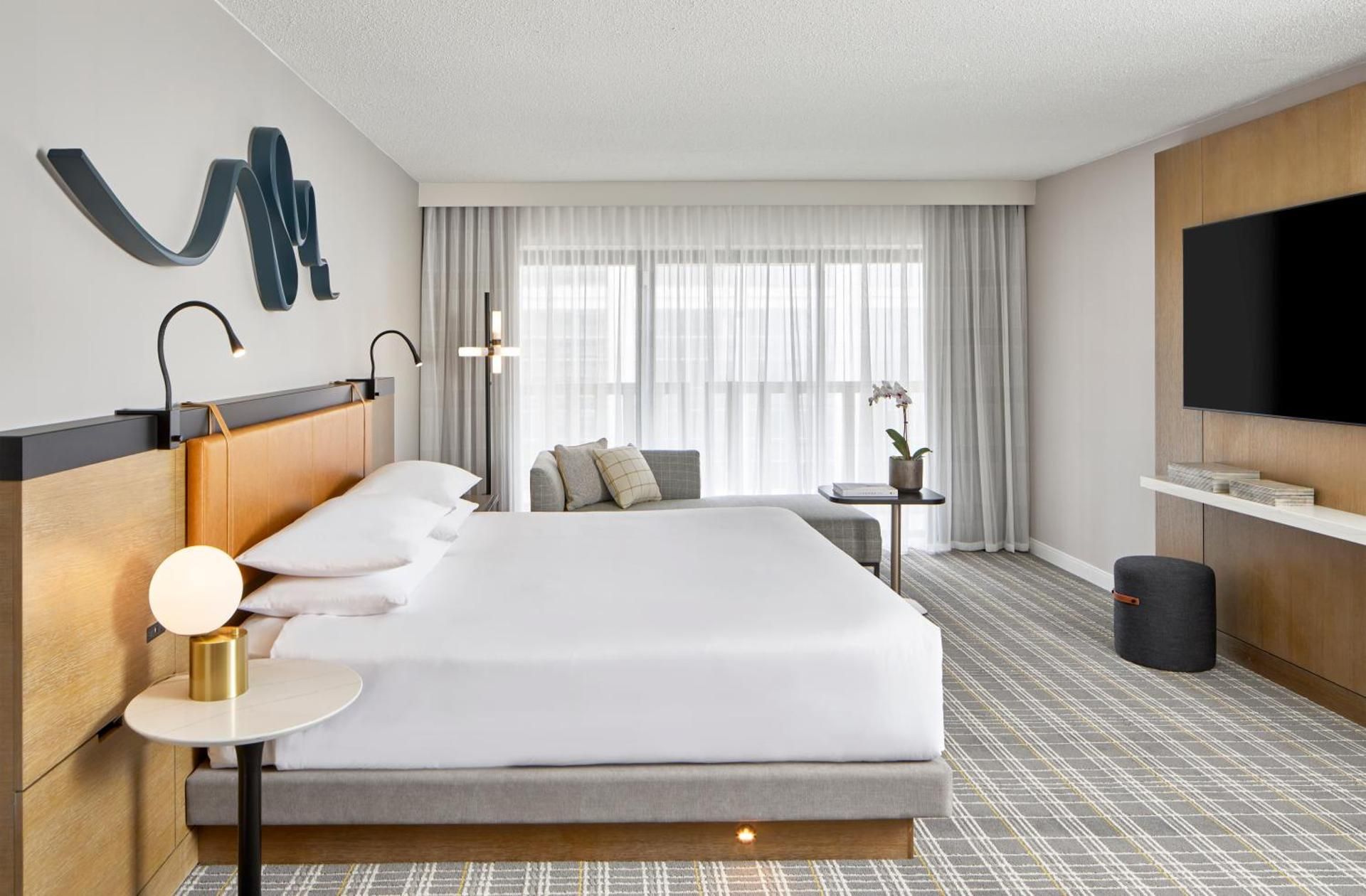 Executive Balcony Suite