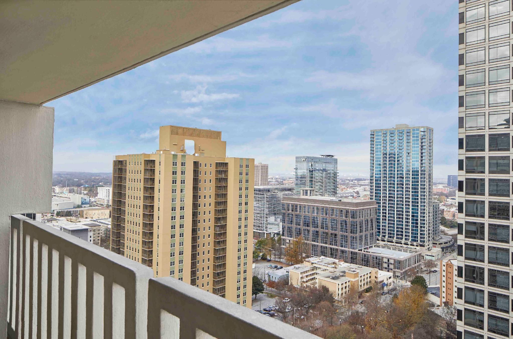 1 King Bed City View With Balcony