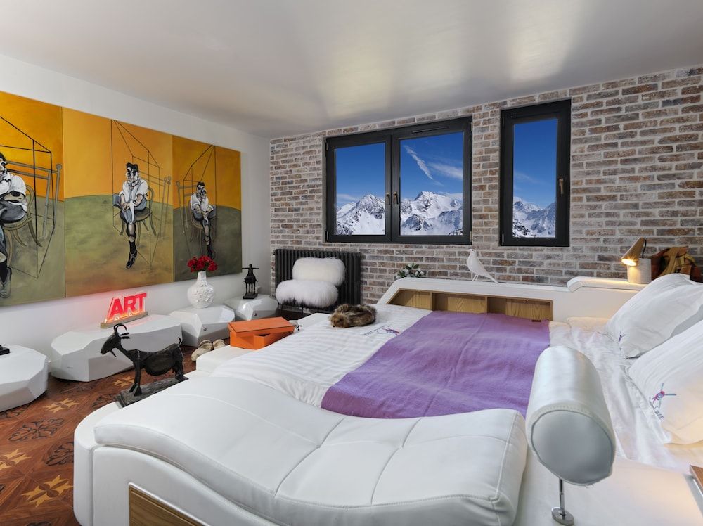 Suite 301