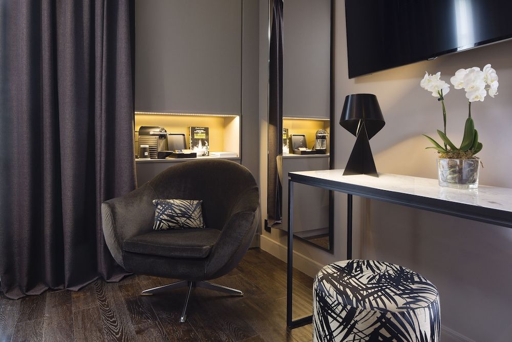 Le 10 Bis Hotel Deluxe Double Room 8