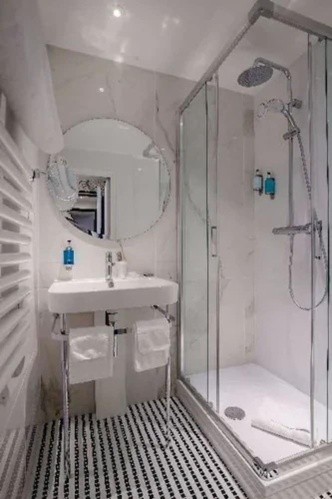 Hôtel Jardin le Bréa Classic Twin Room 11