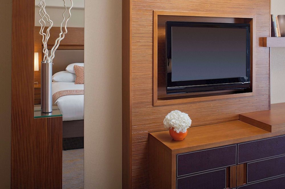 Grand Hyatt San Francisco Standard Room, 1 King Bed, Accessible (Shower) 4