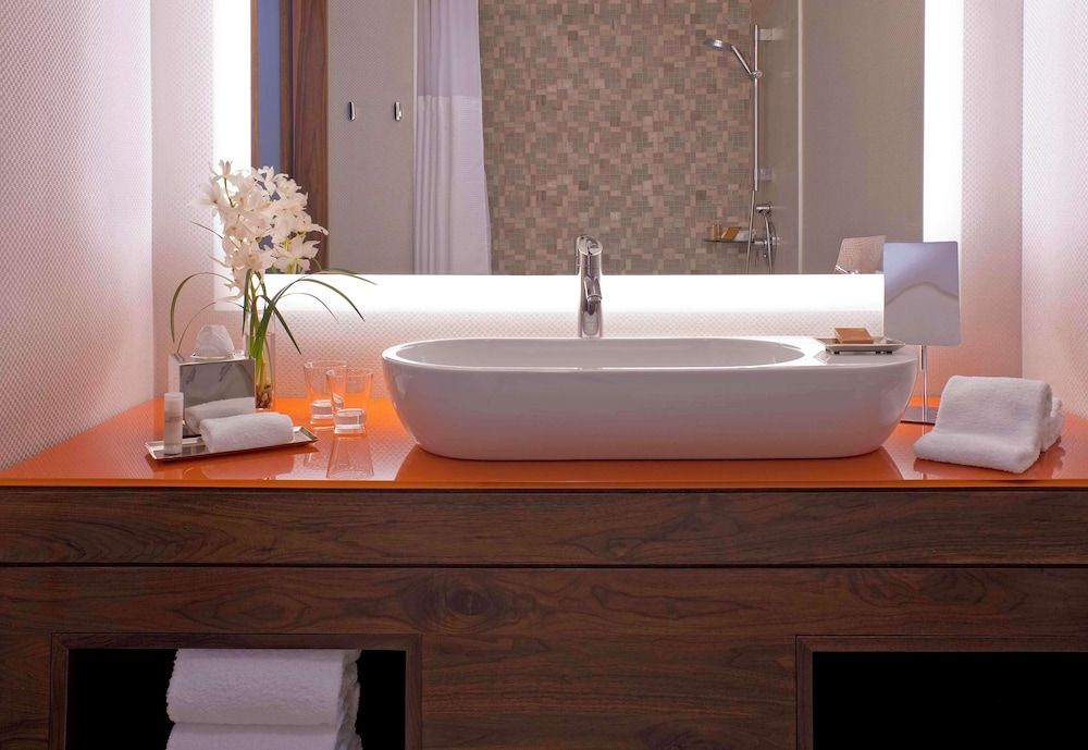 Grand Hyatt San Francisco Standard Room, 1 King Bed, Accessible (Shower) 3