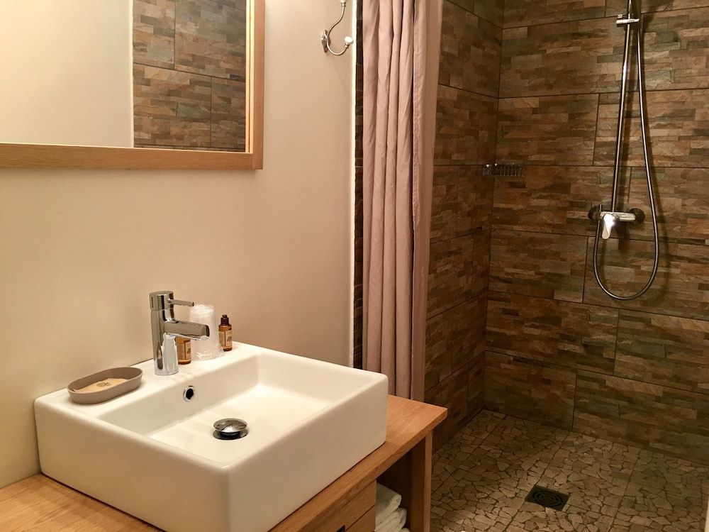 Le Magnan Superior Double Room 8