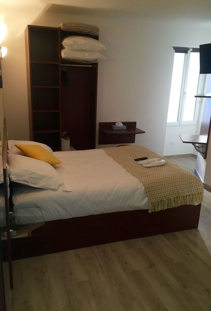 undefined Massilia Hôtel 5