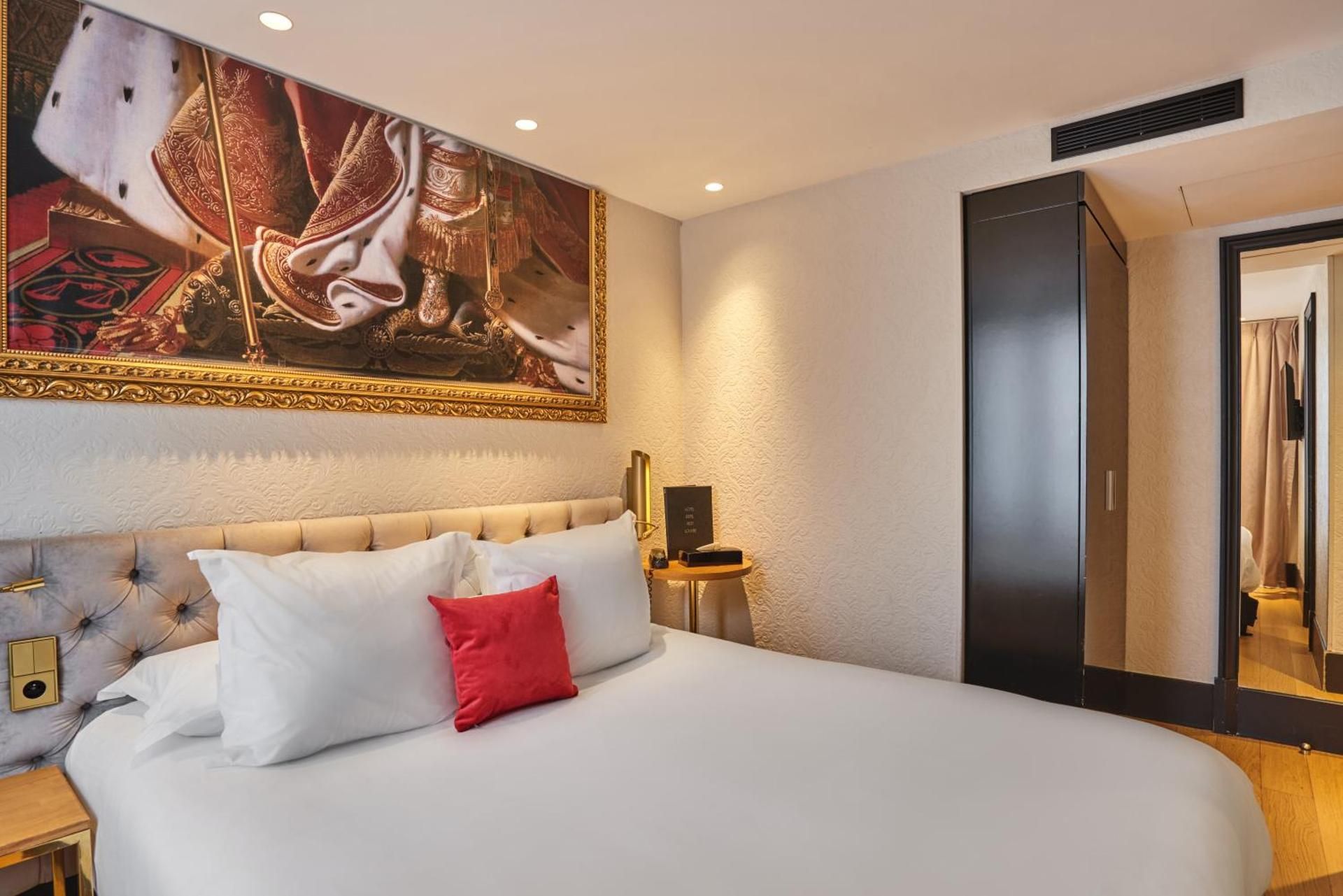 undefined Hôtel Eiffel Petit Louvre 10