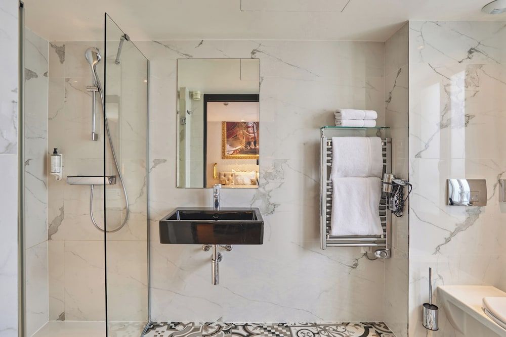 undefined Hôtel Eiffel Petit Louvre 9