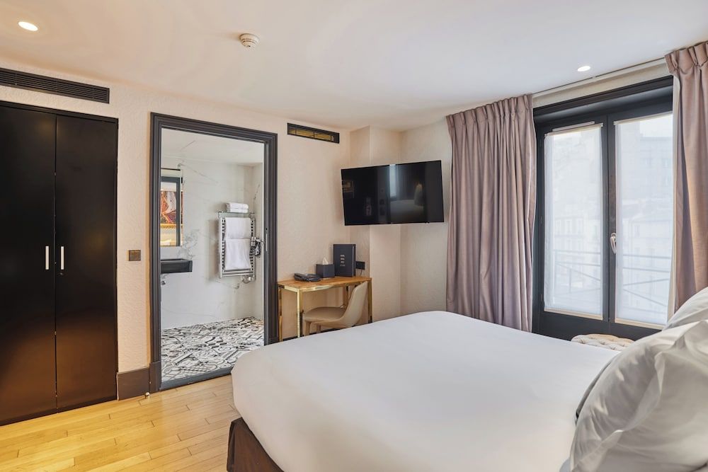 undefined Hôtel Eiffel Petit Louvre 5