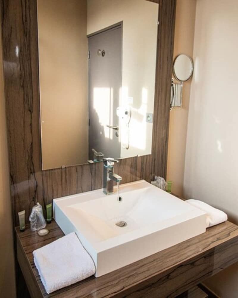 Safari Hotel Double Room, Balcony, Poolside 4