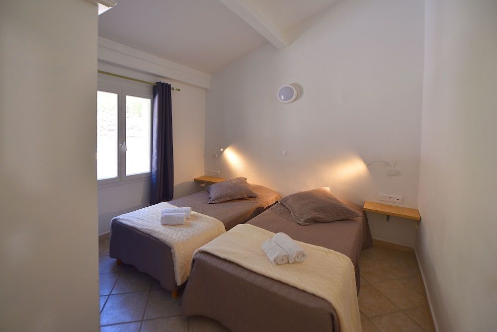Comfort Apartment, Accessible, Private Bathroom (Villa mitoyenne 4 - 6 per)