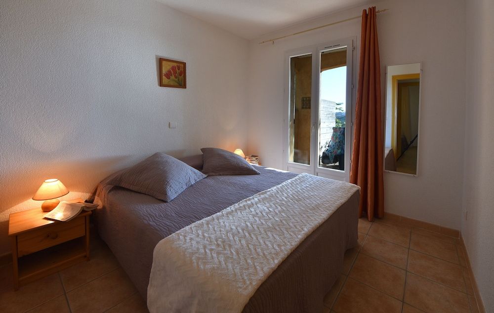 Comfort Apartment, Accessible, Private Bathroom (Villa mitoyenne 2 - 4 per)