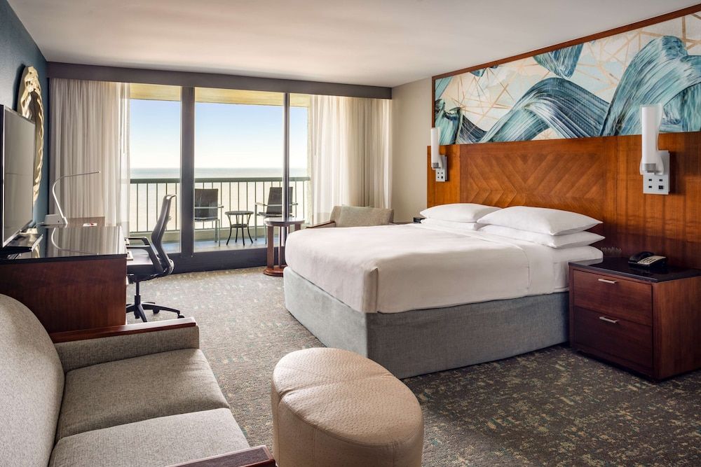 Room, 1 King Bed, Accessible, Oceanfront (Roll-in Shower)