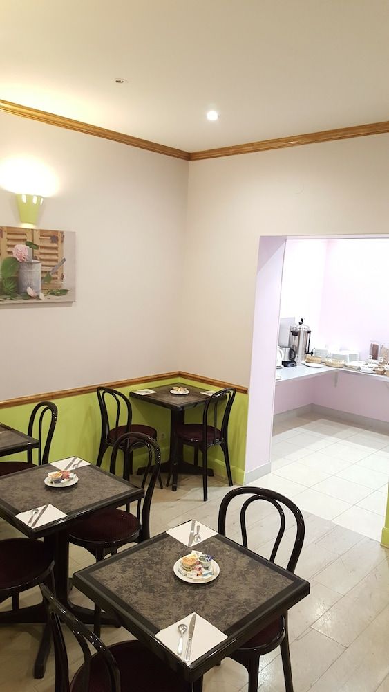 undefined Hôtel Phénix 7