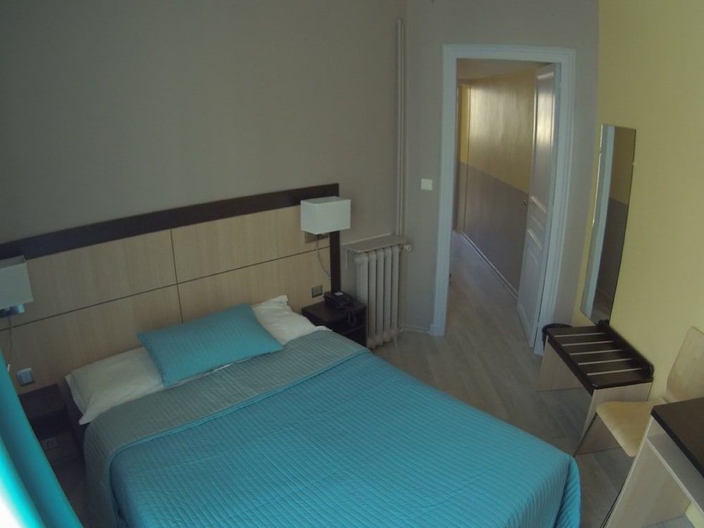 undefined Hôtel Phénix