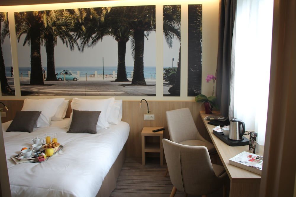 Brit Hotel Montargis Classic Twin Room 5