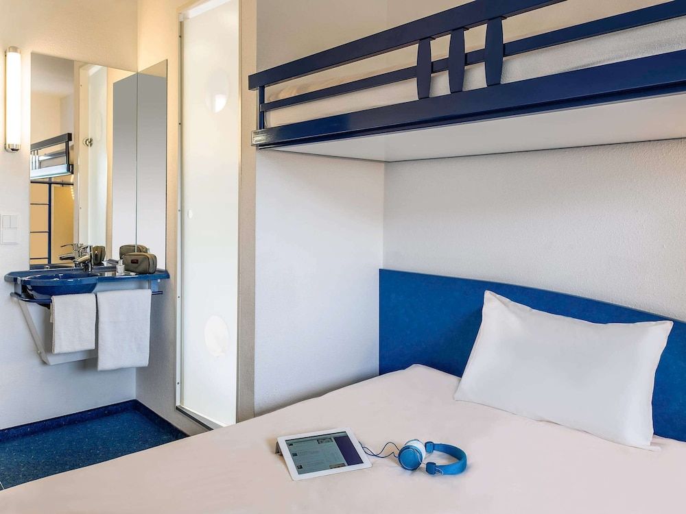 Triple Room, Multiple Beds