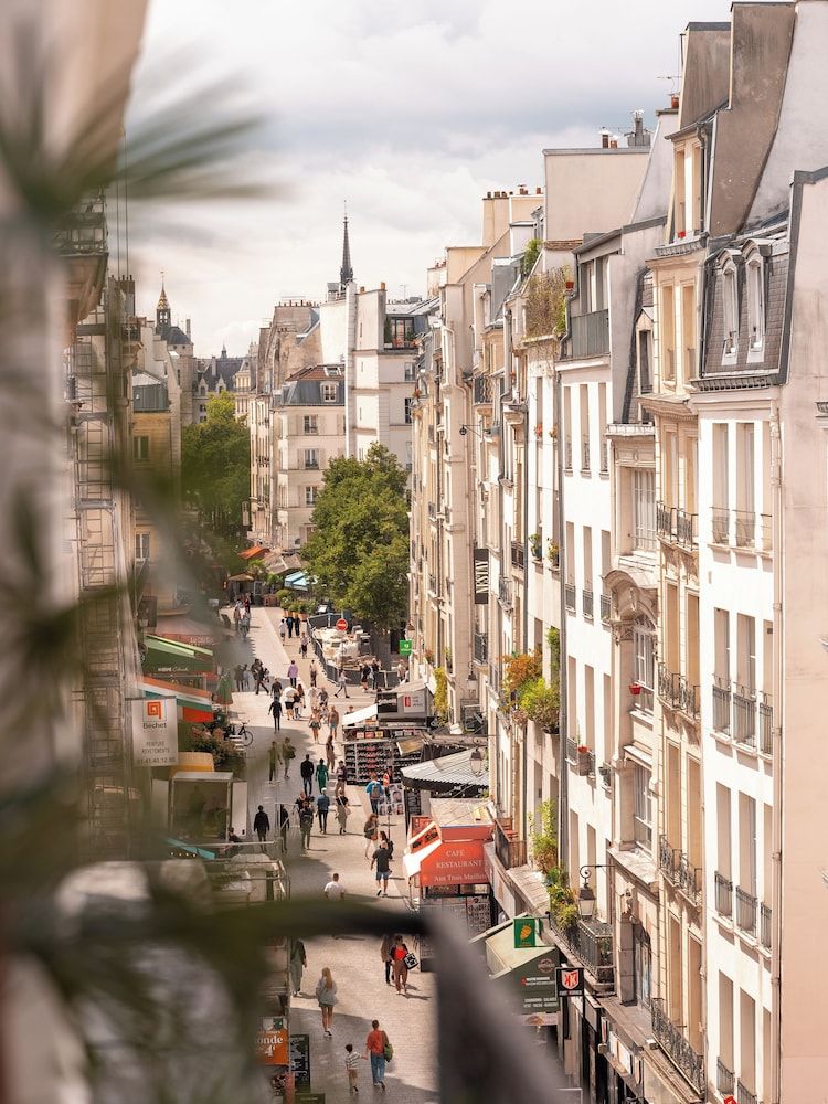 undefined Snob Hotel 9