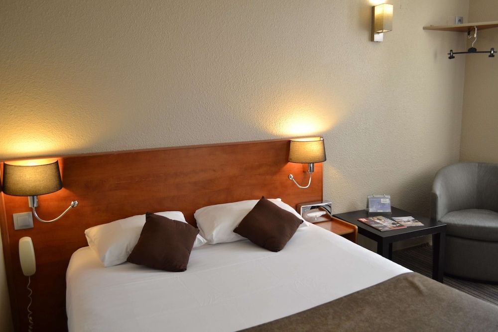 Kyriad Brive La Gaillarde Centre Standard Room, 1 Twin Bed 4