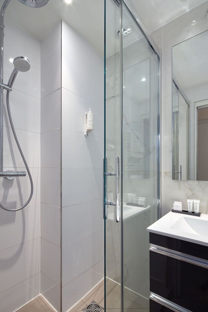 Hôtel Tourisme Avenue Business Room 4