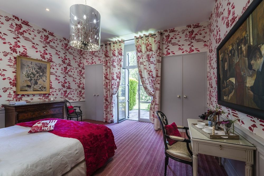 La Chapelle Saint - Martin Relais & Chateaux Luxurious Gallery 2