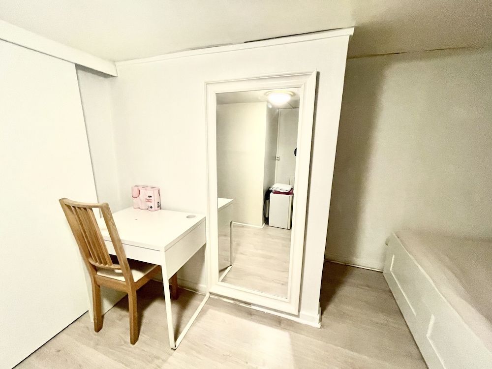 Le Globe Double Room, Private Bathroom 14