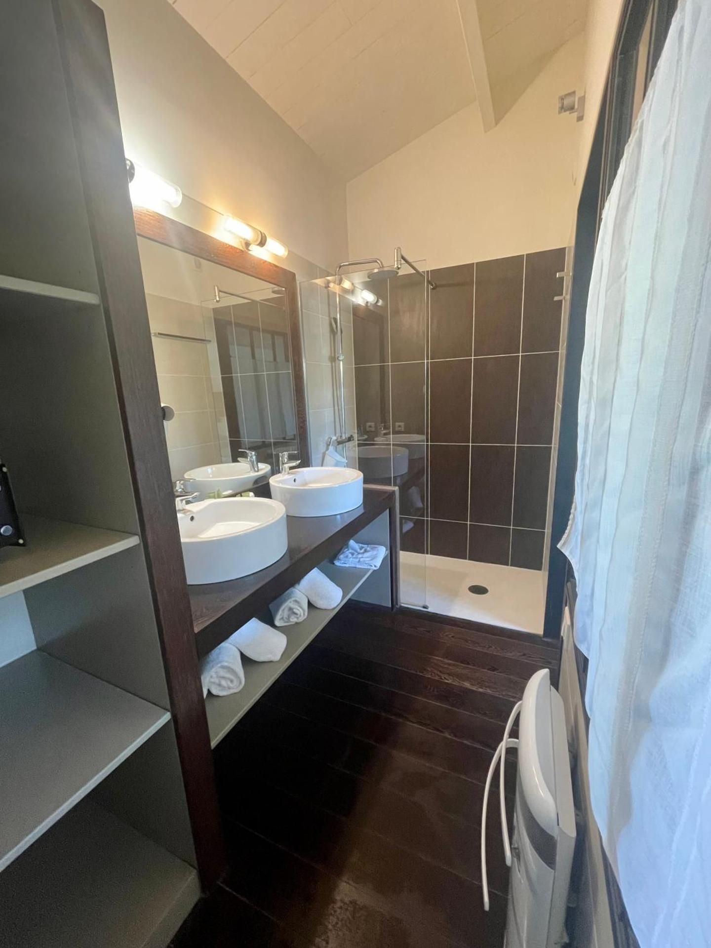 Double Comfort Room