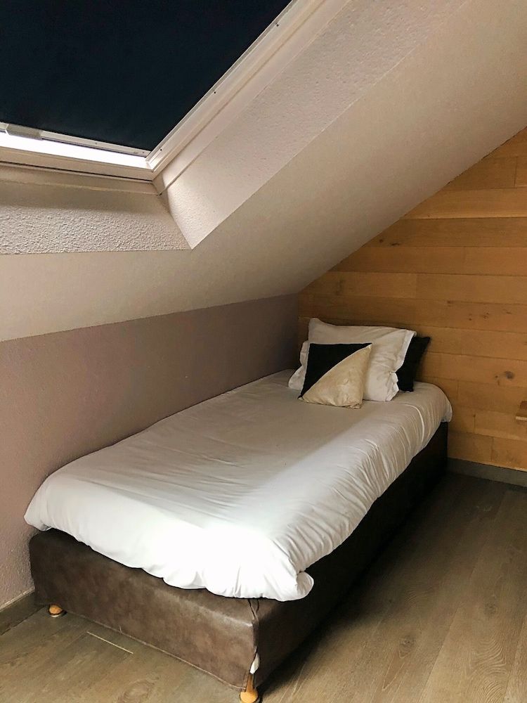 Sure Hotel by Best Western Rennes Chantepie Family Room, Multiple Beds, Non Smoking 3