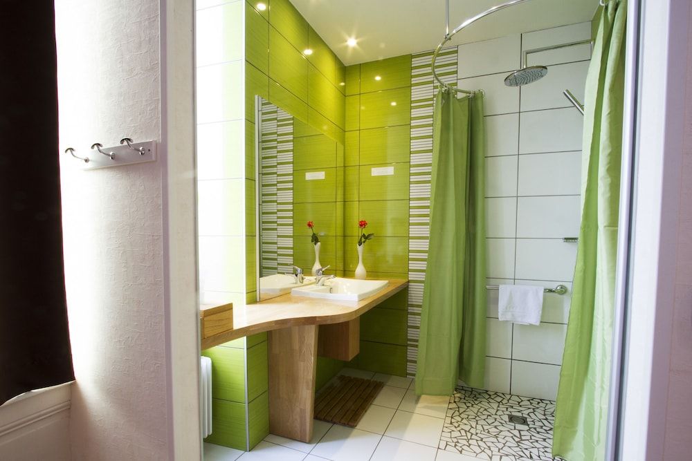 Brit Hotel Roanne - Le Grand Hotel Superior Double Room 10