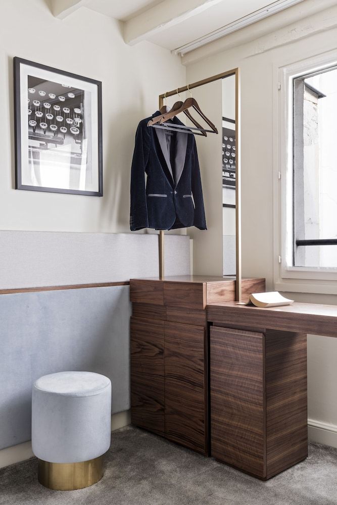 undefined Hotel Verneuil 2