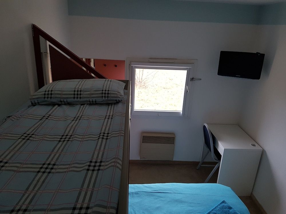 Triple Room, Shared Bathroom