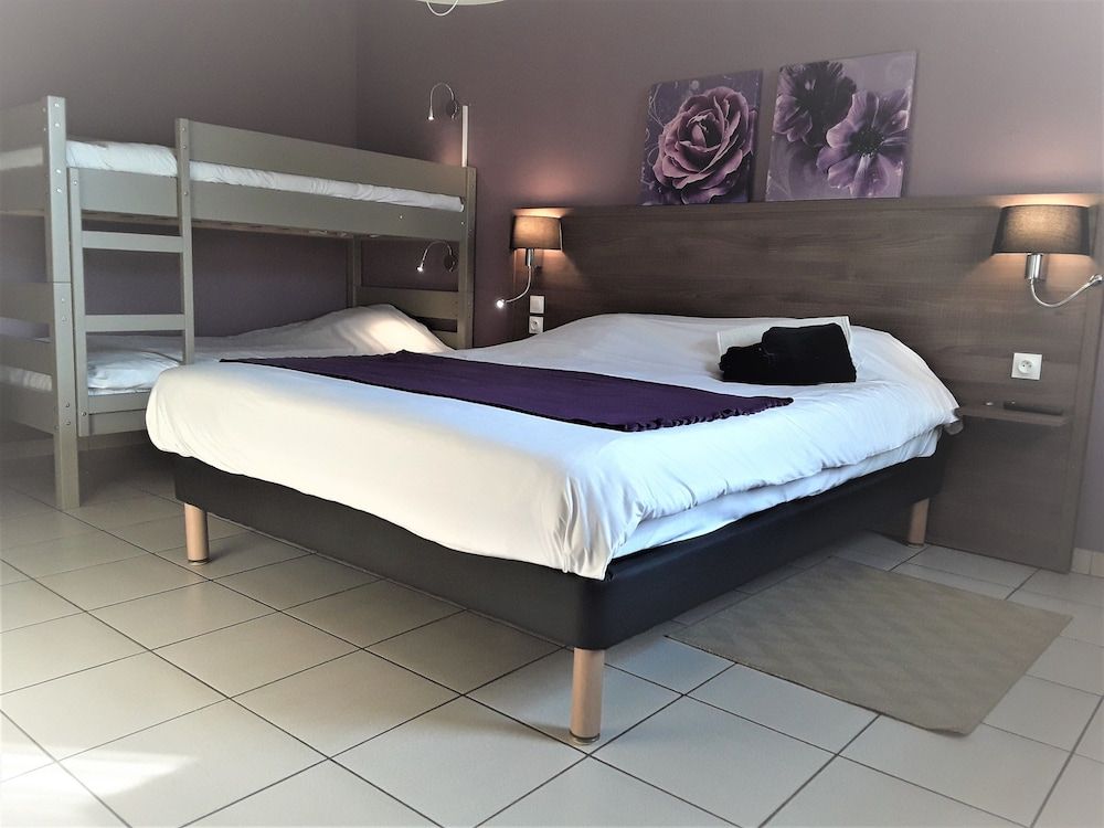 Relais la Fleur Quadruple Room 3