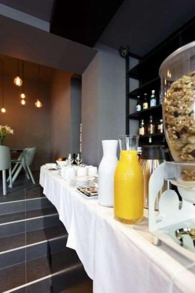undefined Hotel Saint Marcel 8