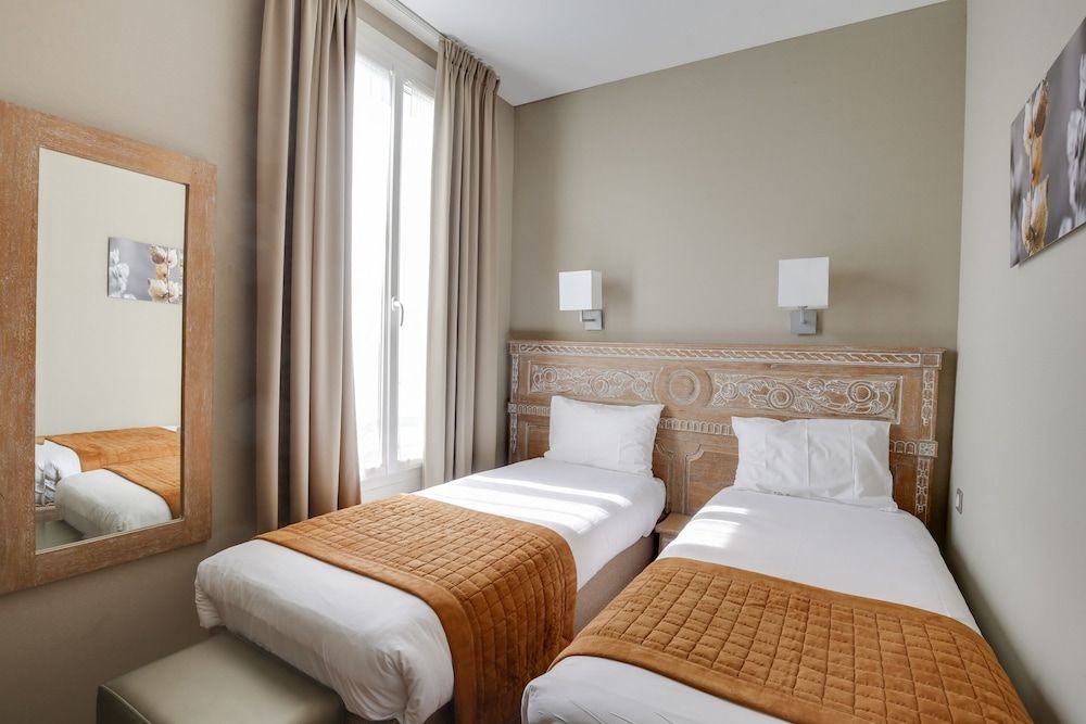 Hôtel du Printemps Double or Twin Room 6