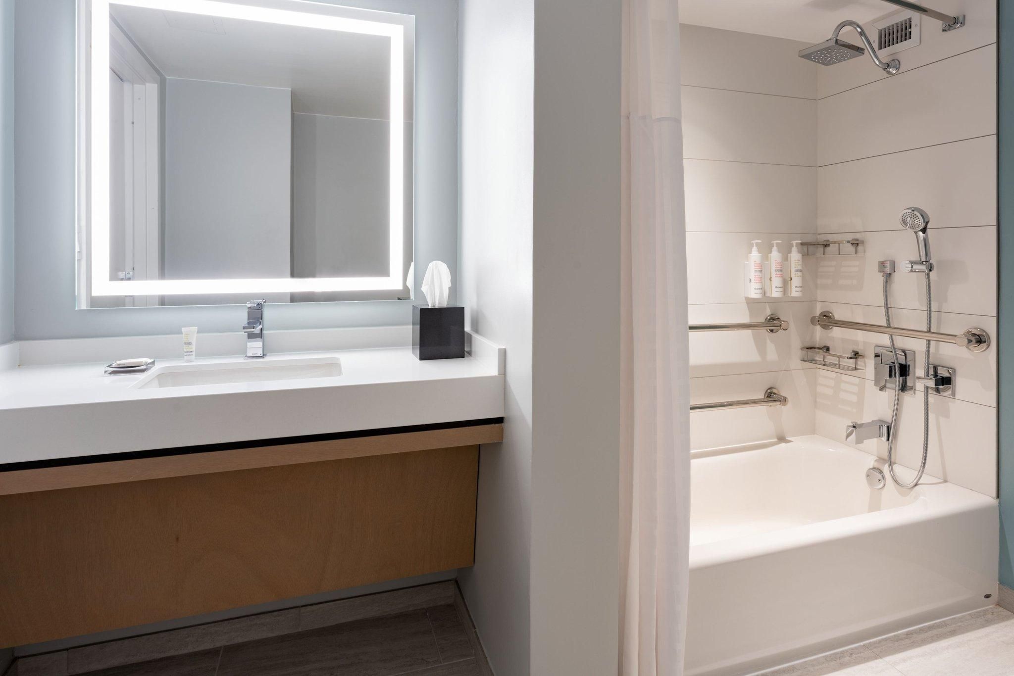 undefined Miami Marriott Biscayne Bay 6