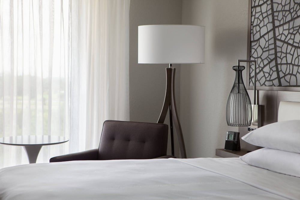 undefined Marriott Orlando Airport Lakeside 7
