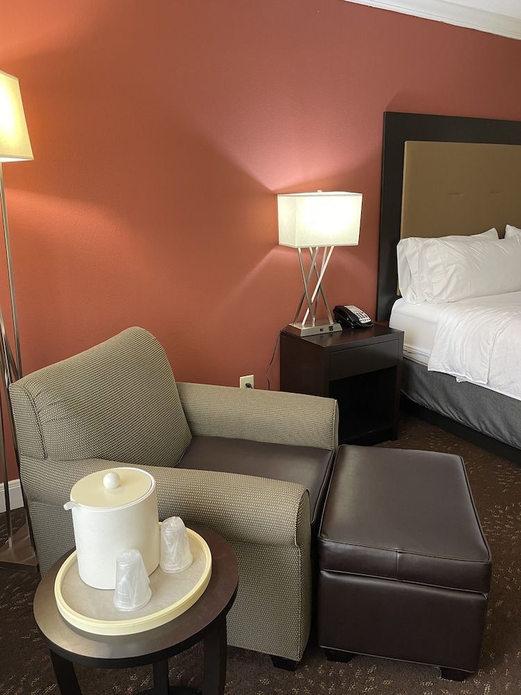 Standard Room, 1 King Bed (High Floor)