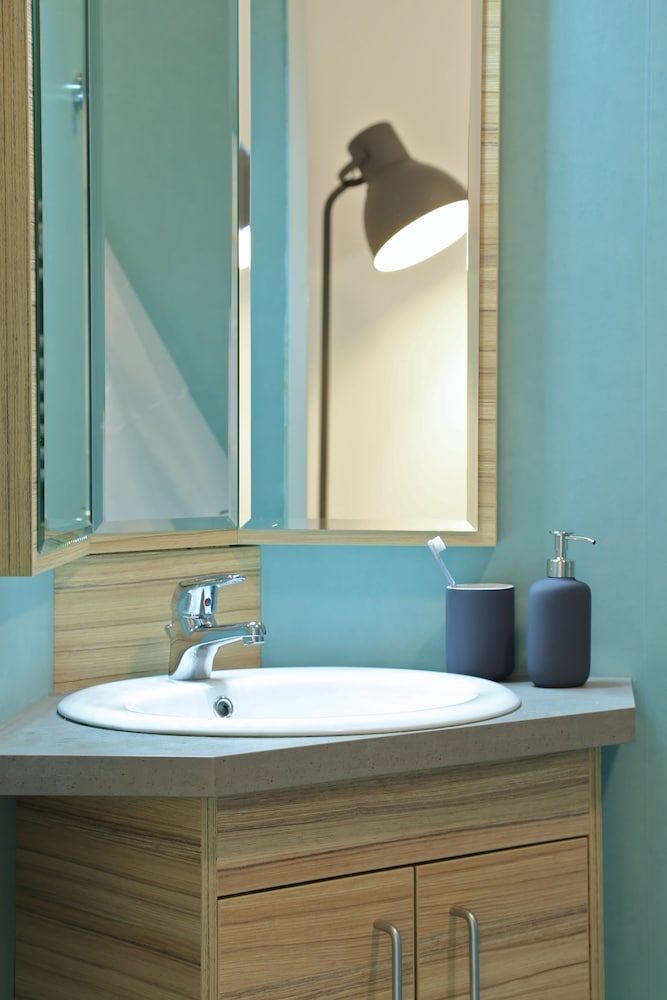 Apparteo Bordeaux Double Room 4