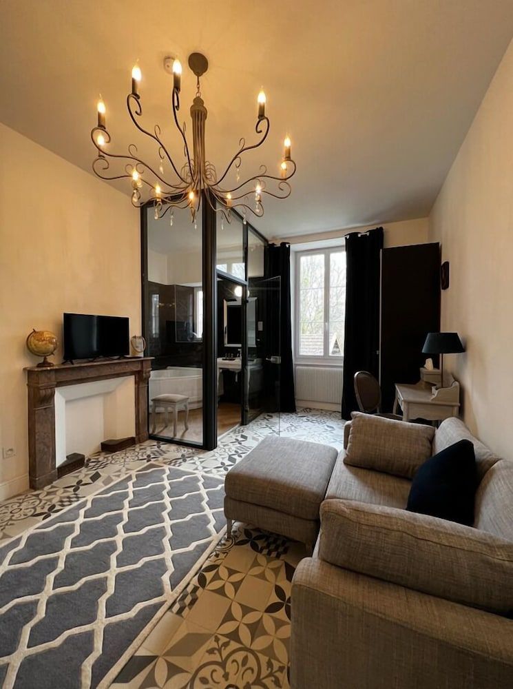 Château Des Ayes Deluxe Double Room