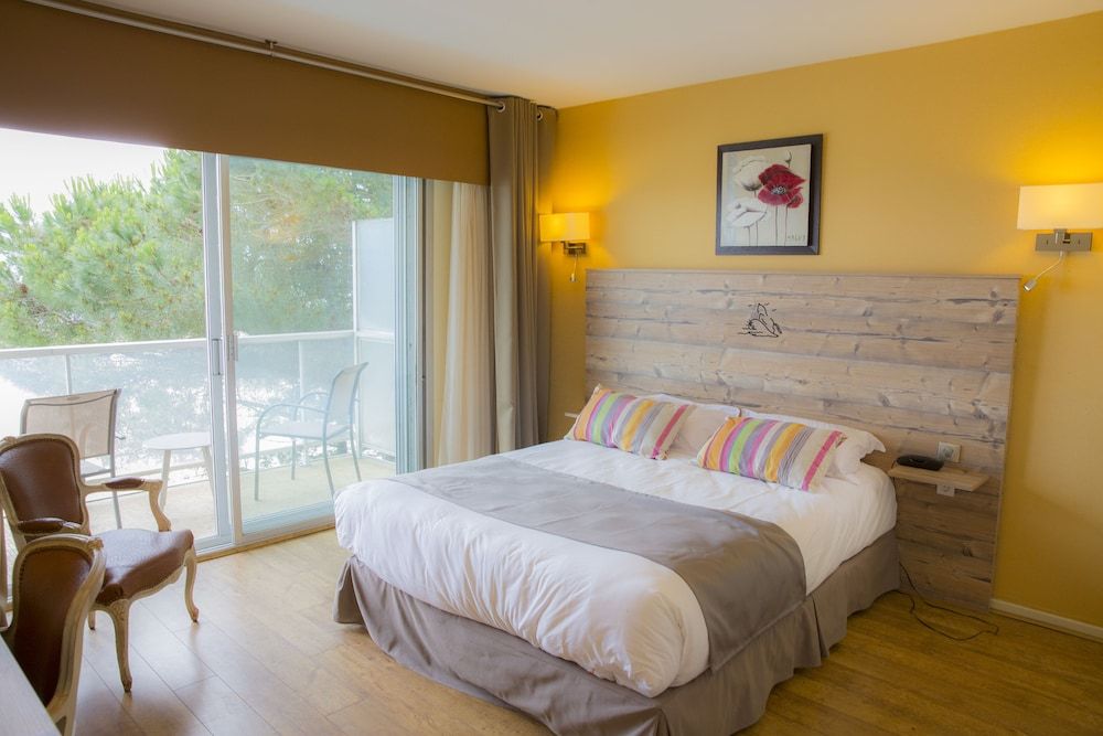 Arc Hôtel sur Mer Double Room, Terrace, Sea View 6