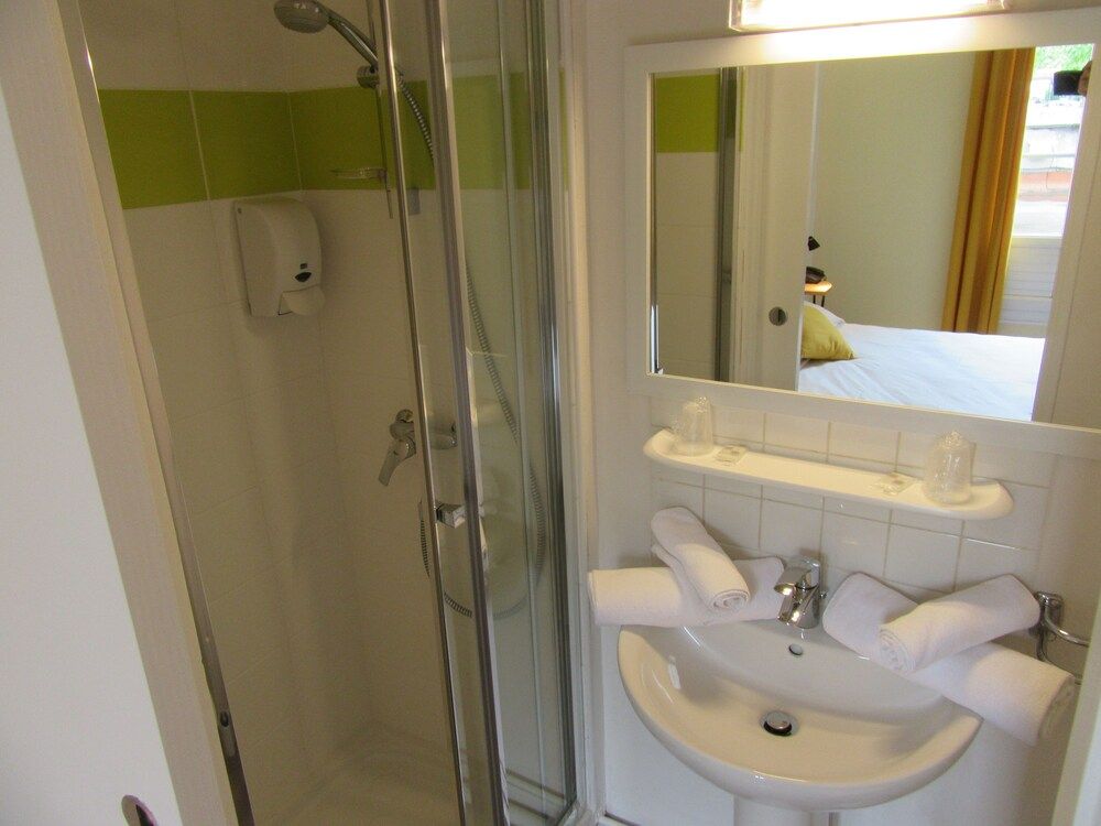 Hôtel de France Standard Double Room 5