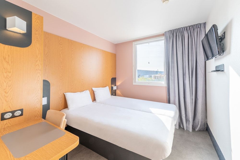 B&B HOTEL Lieusaint Carré Sénart Twin Room 2