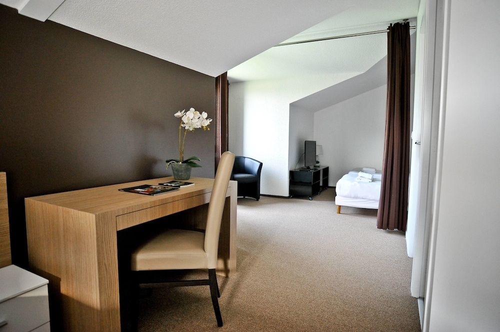 Hôtel Loreak Superior Quadruple Room 4